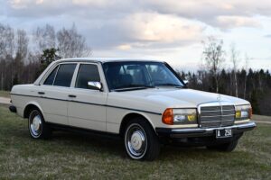 Mercedes-Benz 200