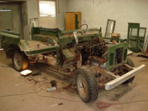 Land Rover 109 Series III taastamine