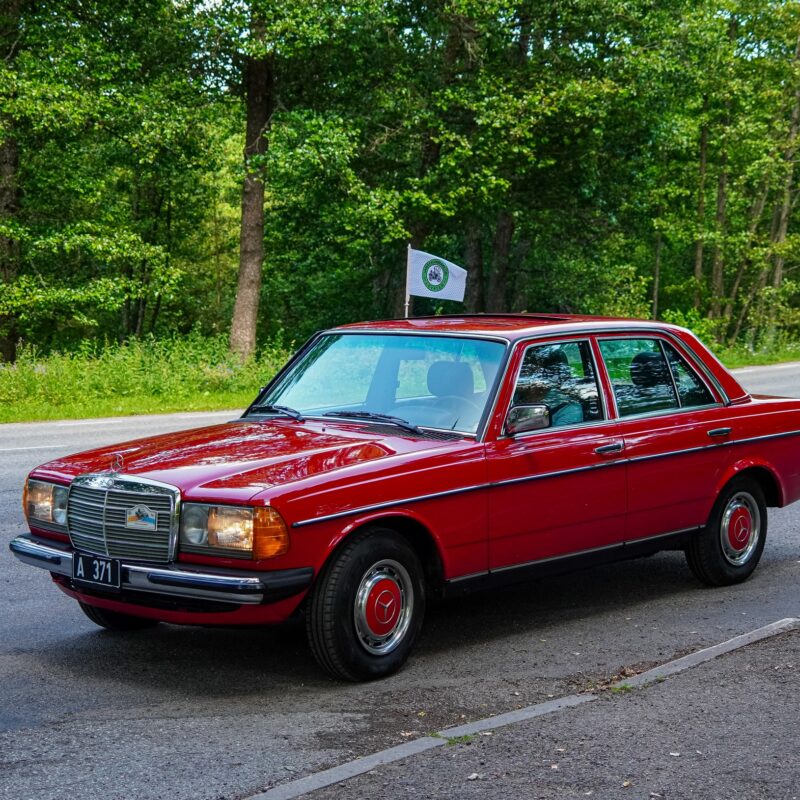Mercedes-Benz 200 1985 a.